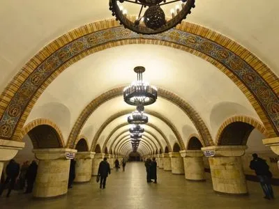 У Києві одну станцію метро з 30 жовтня зачинятимуть вранці на вхід