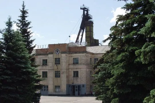 В Донецкой области на территории шахты произошел пожар: на поверхность подняли более 200 горняков