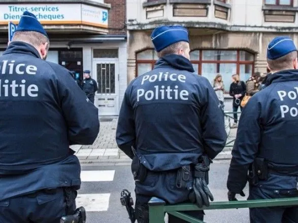 politsiya-znayshla-12-migrantiv-u-kholodilniy-furi-v-belgiyi