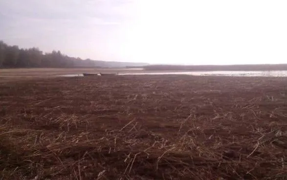 На Волыни сильно обмелело озеро Свитязь: на некоторых участках берега вода отошла на 90 метров