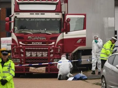Знайдені в Британії у вантажівці 39 жертв виявилися в'єтнамцями