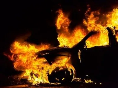 В Черновцах сгорел автомобиль