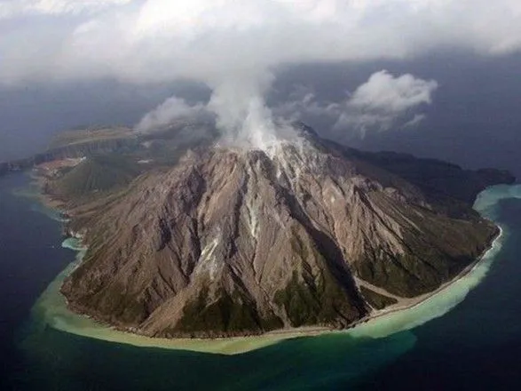 На юго-западе Японии произошло извержение вулкана