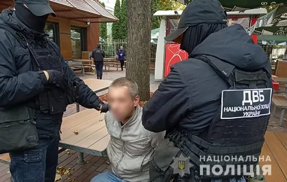 Оружие и сумки с деньгами: как и почему в Одессе готовили нападение на предпринимателя