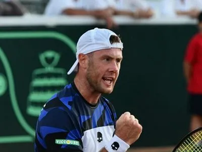 Тенісист Марченко продовжив переможну ходу на турнірі в Братиславі