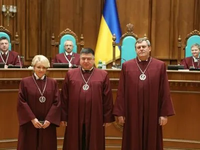 Судьи КСУ Филюк и Юровская приняли присягу