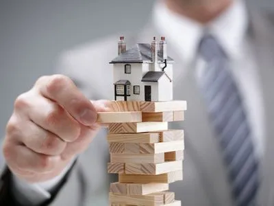 Эксперт спрогнозировала, что будет с ценами на недвижимость в случае стремительного роста доллара