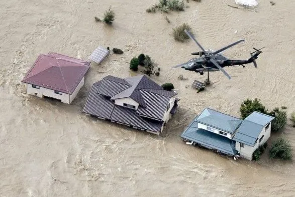 Влада Японії виділить 1,2 млрд доларів постраждалим від тайфунів районам