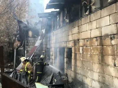 В Харькове горел жилой дом, одного жителя госпитализировали