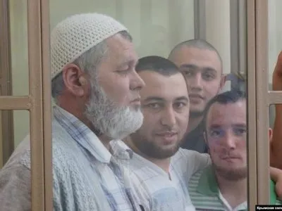 Суд в Симферополе еще на три месяца продлил арест семи фигурантам "дела Хизб ут-Тахрир"