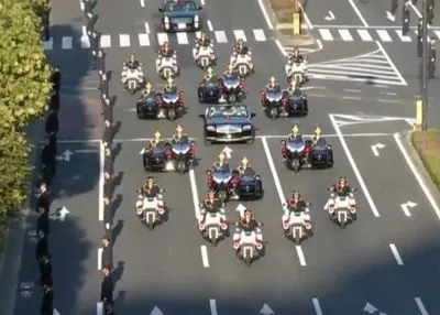 В Токио проходит торжественный парад в честь интронизации императора Японии