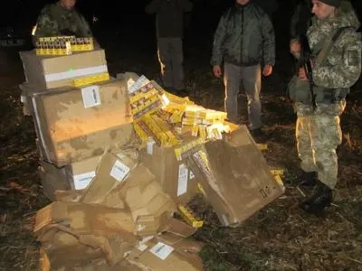 На российско-украинской границе обнаружили контрабандную партию сигарет