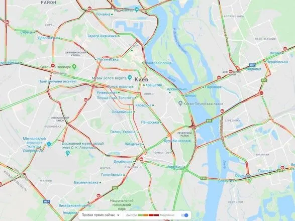 Пробки сковали дождливый Киев