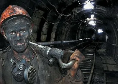 На Донбасі шахтарі оголосили підземний страйк: у профспілці звернулись до Прем'єра