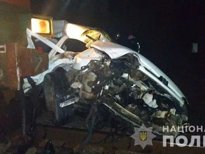 В Киевской области поезд столкнулся с автомобилем, водитель в реанимации