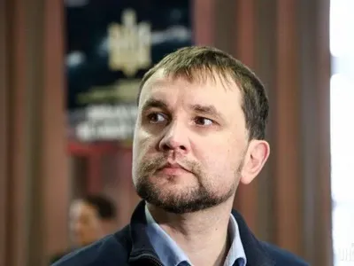 Вятрович заявил, что его не приводят к присяге нардепа