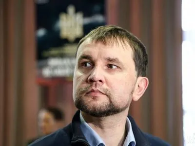 В’ятрович заявив, що його не приводять до присяги нардепа