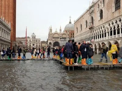 В Венеции зафиксировано снижение уровня воды