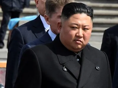 В КНДР без предупреждения провели военные учения под наблюдением Ким Чен Ына
