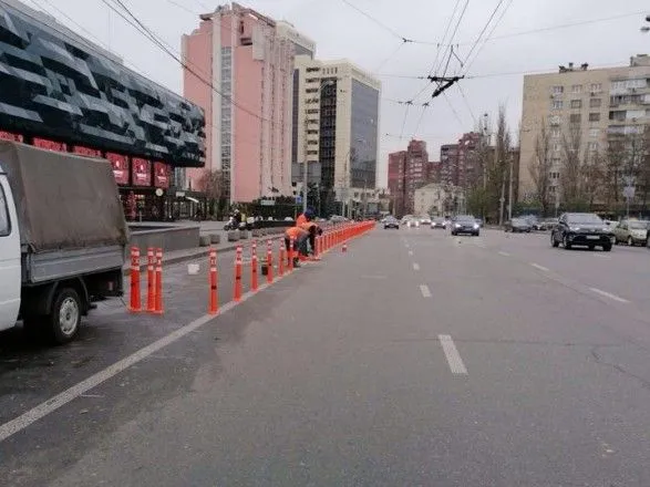 На "Либідській" у Києві більше не можна лишити машину