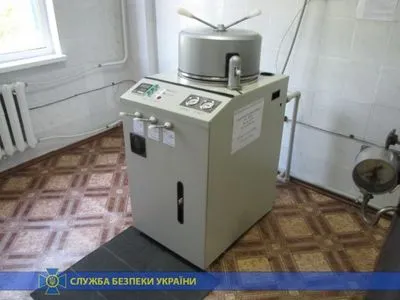 На Полтавщині блокували виготовлення контрафактних стерилізаторів медобладнання