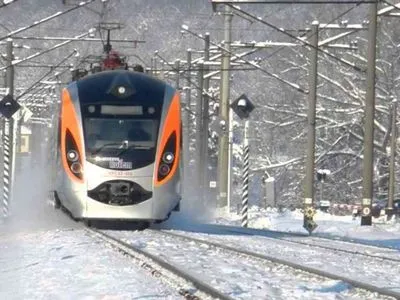 В Украине будут курсировать еще 7 дополнительных поездов на новогодние и рождественские праздники
