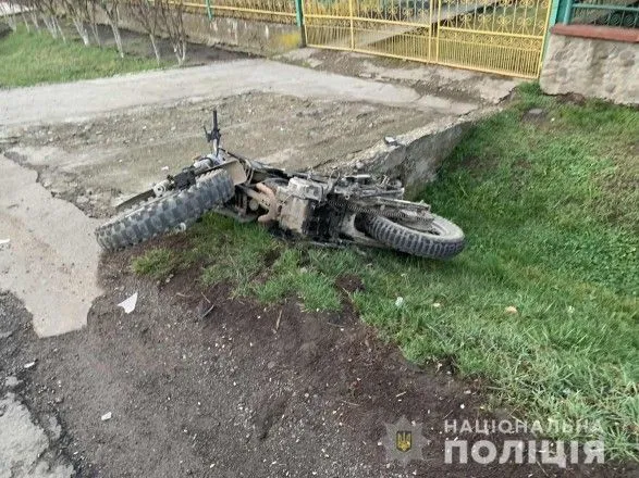 На Закарпатье столкнулись легковушка и мотоцикл, травмированы двое подростков