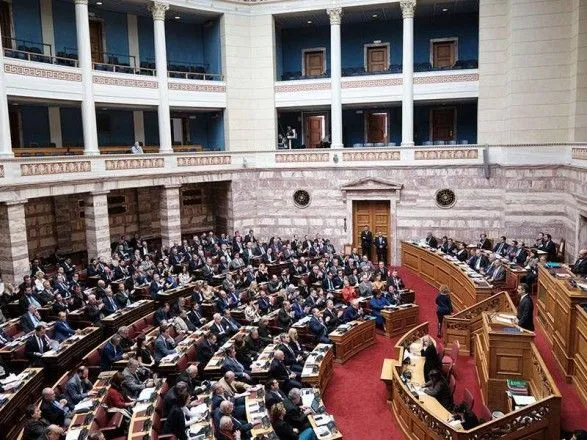 У Греції змінили Конституцію, але церкву від держави не відокремили