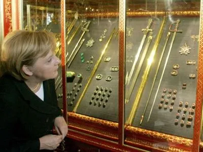 В Дрездене из музея похитили драгоценности на примерно миллиард евро