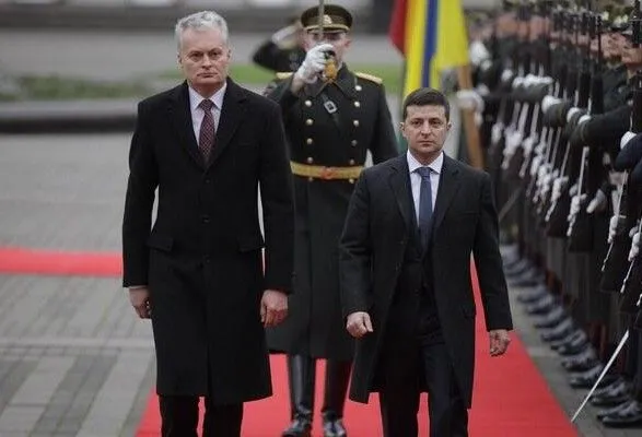 prezident-litvi-zaklikav-zelenskogo-ne-yti-na-postupki-na-normandskiy-zustrichi