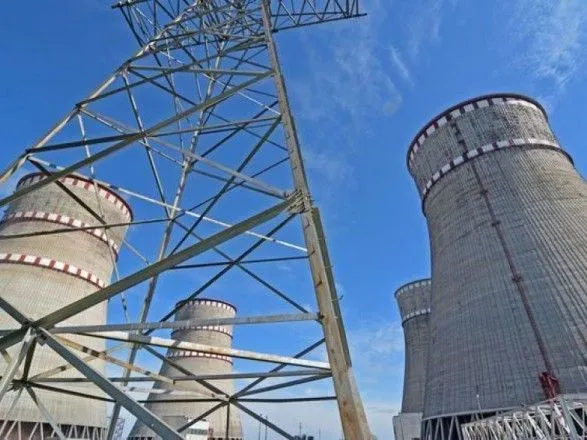 Энергосистема Украины продолжает работать без трех атомных блоков
