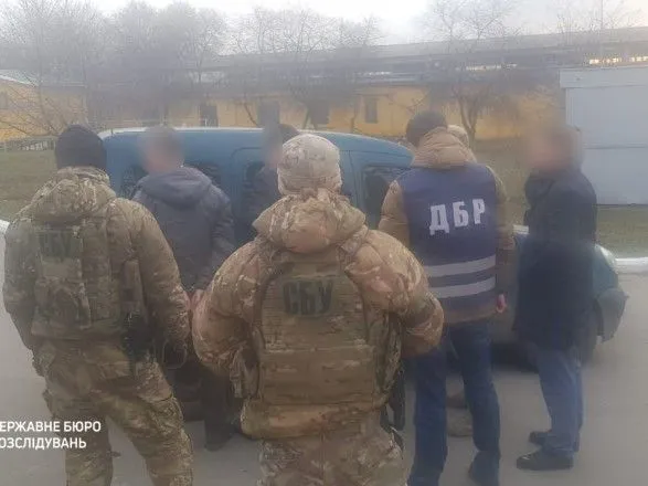 На Харківщині затримали керівників виправних колоній за продаж продуктів