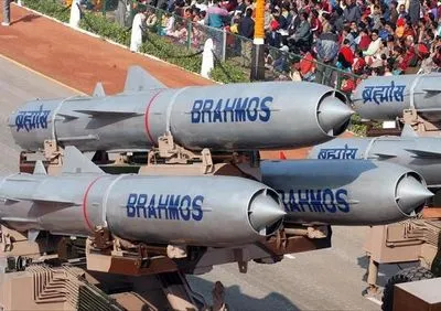 Индия провела успешные пуски противотанковых и крылатых ракет