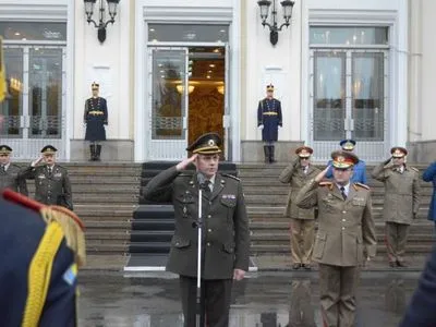 Главнокомандующий ВСУ Хомчак совершил свой первый зарубежный визит в Румынию