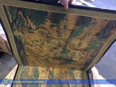 В Украину пытались незаконно ввезти японские артефакты стоимостью 300 тыс. долларов