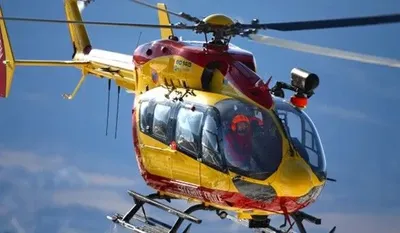Во Франции разбился спасательный вертолет: трое человек погибли