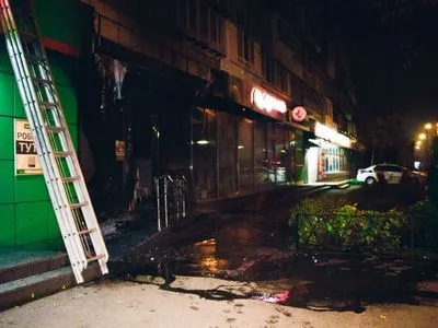 В столице менее чем за месяц неизвестные в пятый раз подожгли магазины одной сети