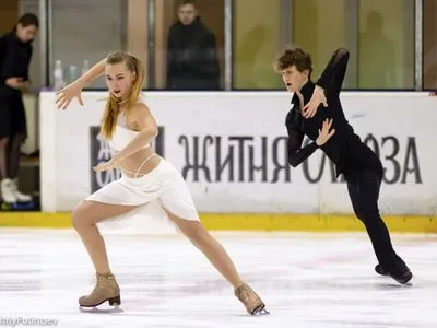 "Золото" та "срібло": українські фігуристи виступили на змаганнях у Стамбулі