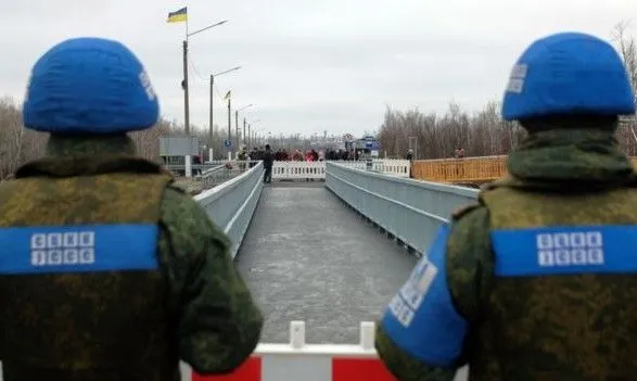 Боевики "ЛНР" заняли сотню метров украинского берега в Станице Луганской
