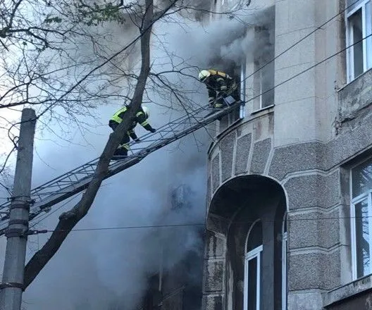В ГСЧС назвали вероятную причину пожара в колледже в Одессе