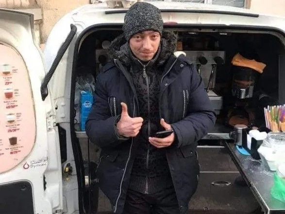Пожар в Одессе: мужчина всю ночь бесплатно готовил кофе для спасателей