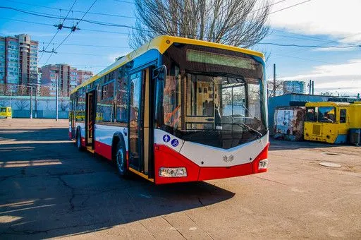 Из-за пожара в колледже в Одессе отменили движение ряда троллейбусов