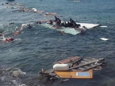 Возле Мавритании затонуло судно с мигрантами, более 50 человек погибло
