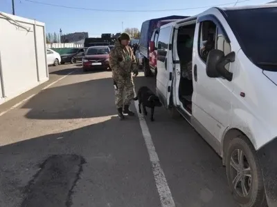Ситуація на КПВВ у зоні ООС: 230 автівок застрягли в чергах