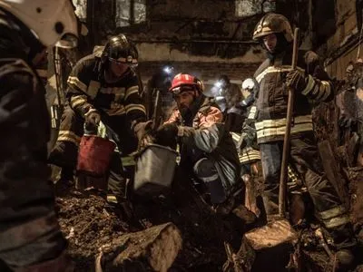 Внаслідок пожежі у коледжі в Одесі загинули вже четверо людей