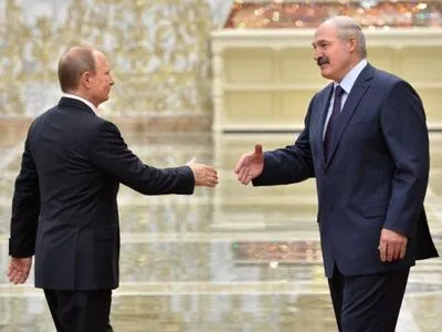 Лукашенко на зустрічі з Путіним попросив ціни на газ і нафту на "рівних умовах"