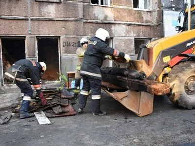 В сгоревшем колледже в Одессе проблемы с поисками из-за аварийности флигеля