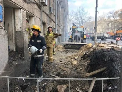 Під завалами коледжу в Одесі виявлено тіла ще двох загиблих