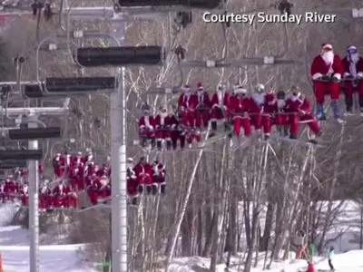 В США сотни лыжников оделись в костюмы Санта Клауса