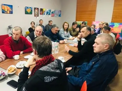 Звільнені в’язні Кремля відправились на реабілітацію до Латвії